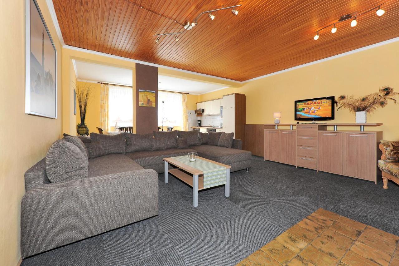 Friesenmeer Ferienwohnung Eins Bensersiel Kültér fotó